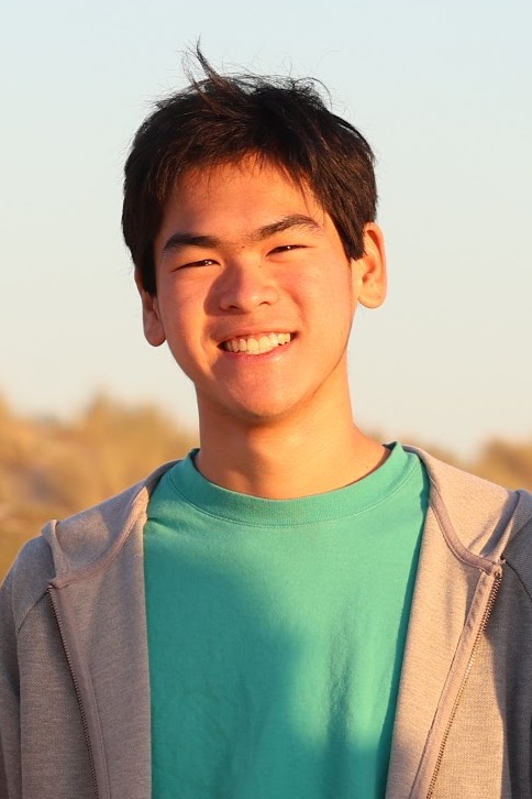 Brian Li portrait outdoors in Hawaii light